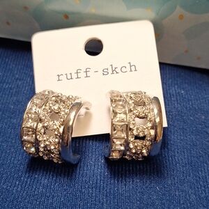 ( 5 for $20 when bundled!!) RUFF SKCH EARRINGS